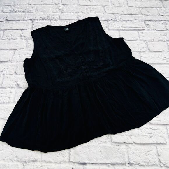 Torrid Sleeveless Tank Shirt Women's Size 1 Black V Neck Covered Button - Picture 1 of 9